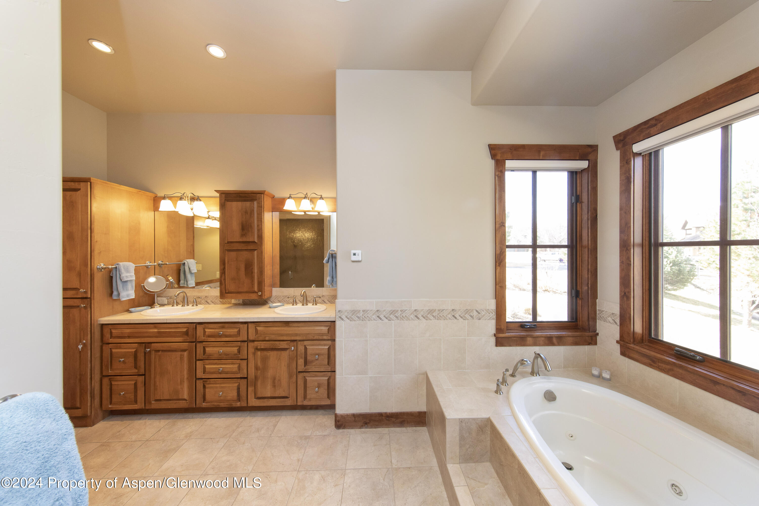 1124 Heritage Drive Carbondale, CO 81623 - Photo 24 of 37 HalWilliams2020-3147-2