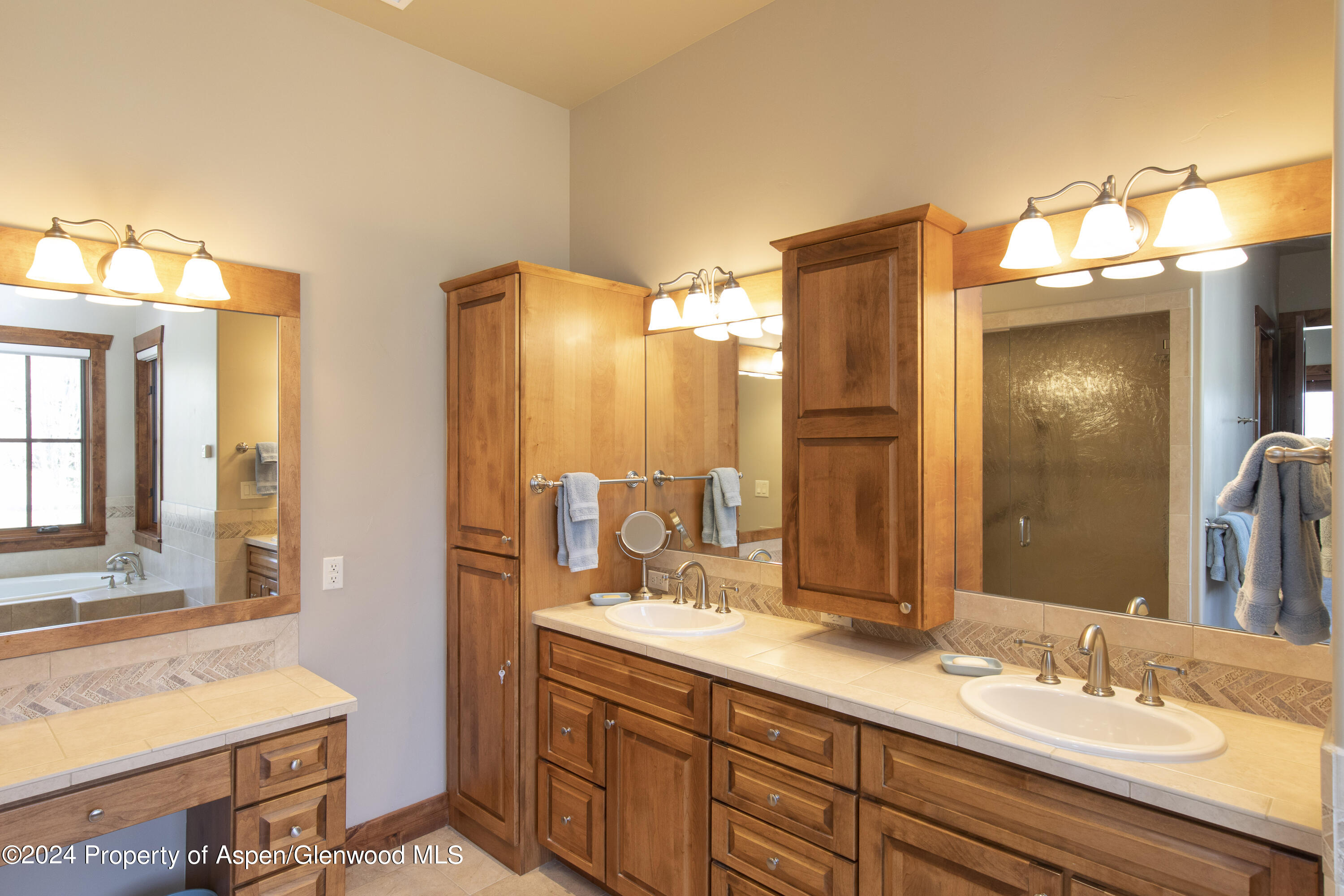 1124 Heritage Drive Carbondale, CO 81623 - Photo 25 of 37 HalWilliams2020-3155