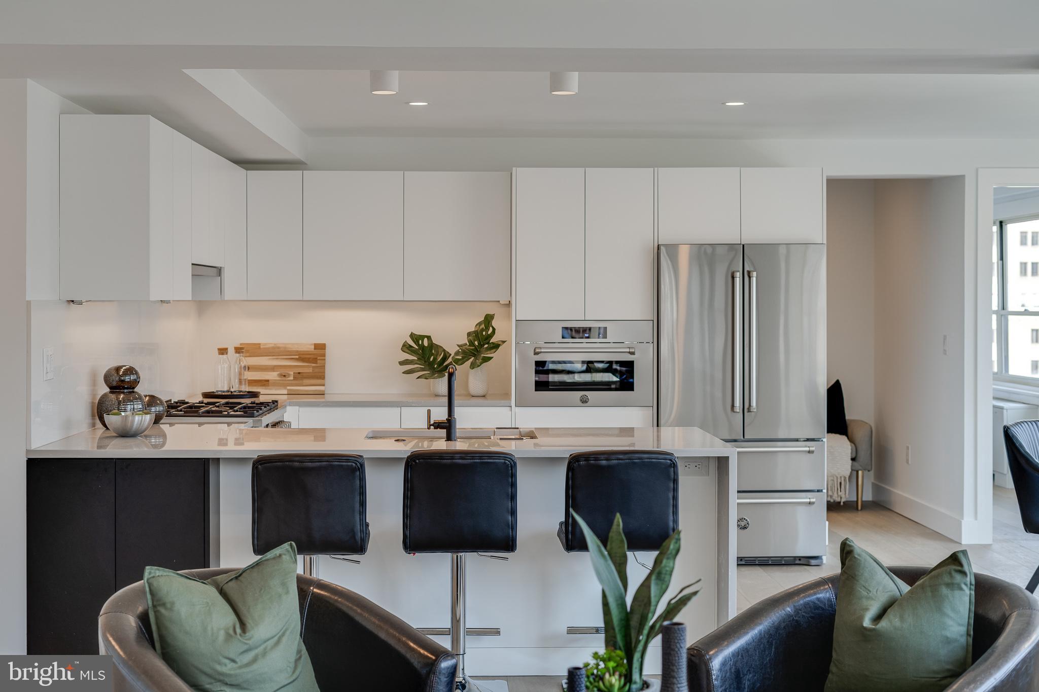 1810 Rittenhouse Square, Unit 211001 Philadelphia, PA 19103 - Photo 4 of 80