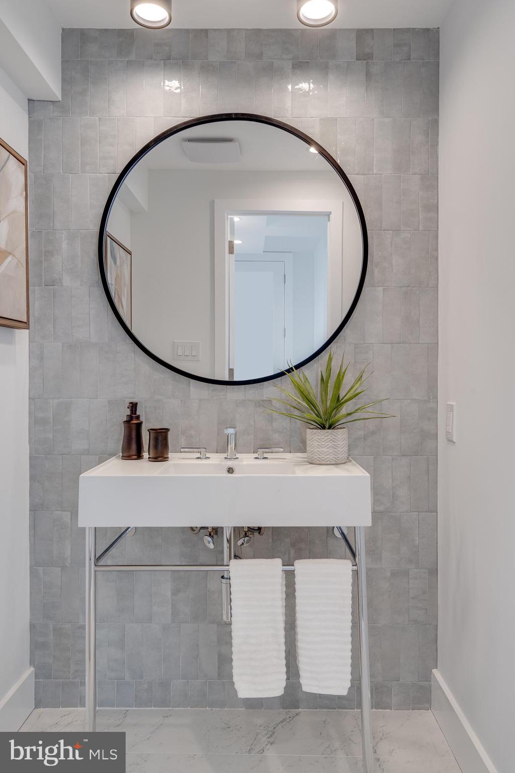 1810 Rittenhouse Square, Unit 211001 Philadelphia, PA 19103 - Photo 40 of 80