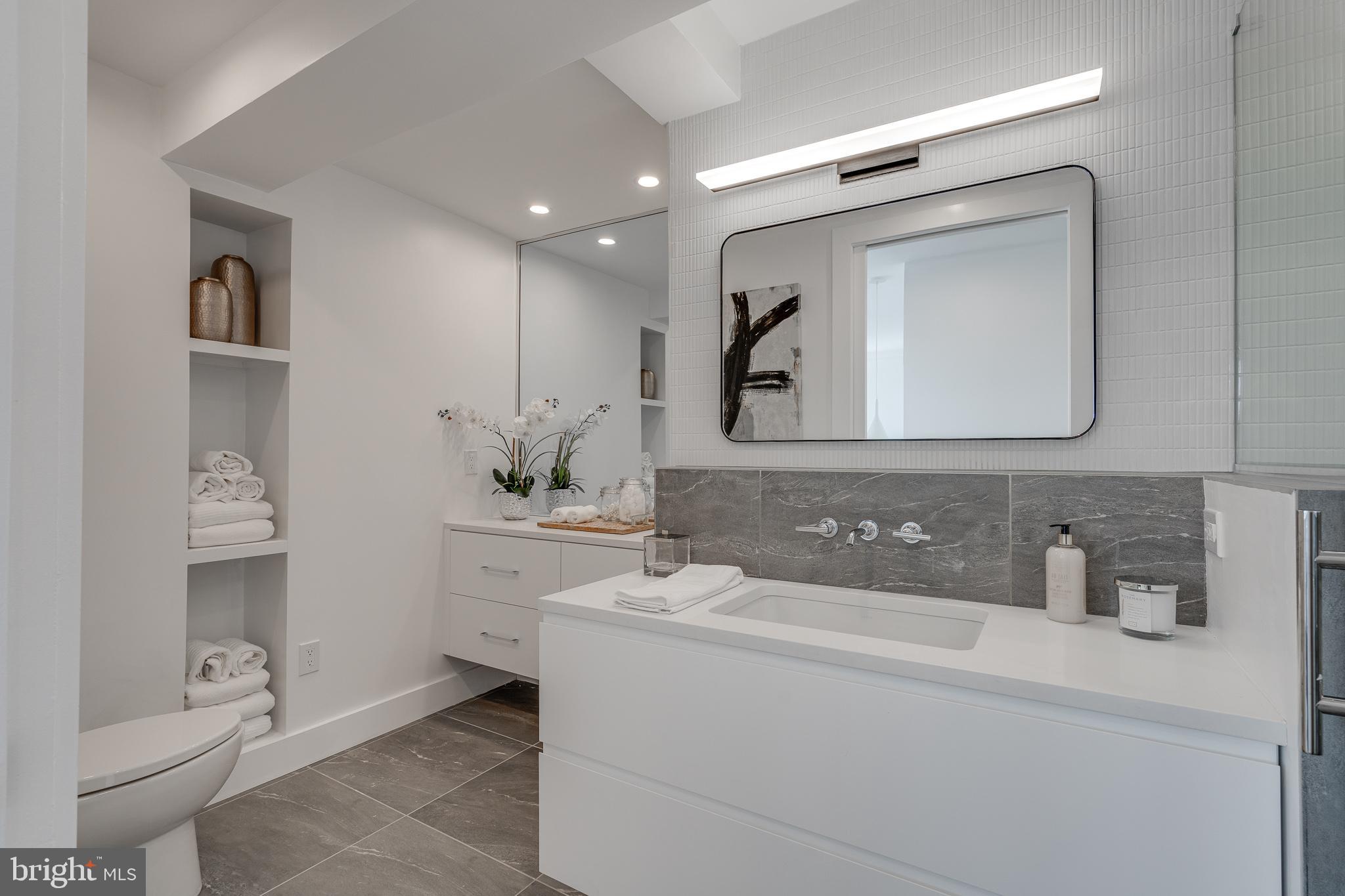 1810 Rittenhouse Square, Unit 211001 Philadelphia, PA 19103 - Photo 50 of 80