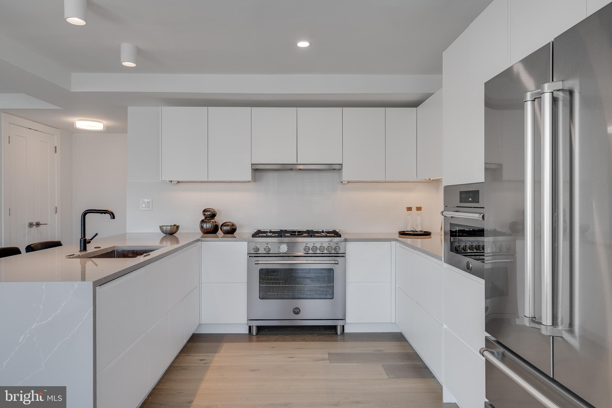 1810 Rittenhouse Square, Unit 211001 Philadelphia, PA 19103 - Photo 6 of 80