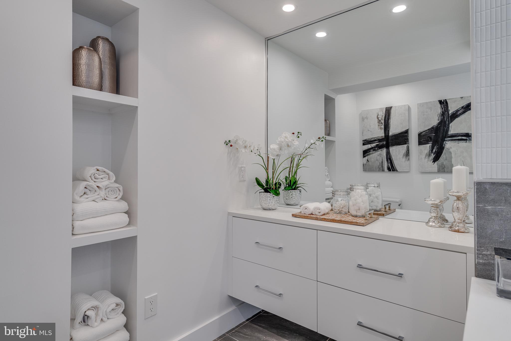 1810 Rittenhouse Square, Unit 211001 Philadelphia, PA 19103 - Photo 51 of 80