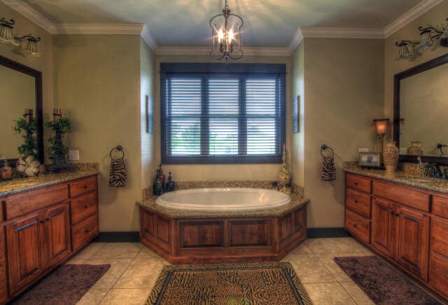 7696 Lake Boulevard Daphne, AL 36527 - Photo 19 of 33 master bathroom