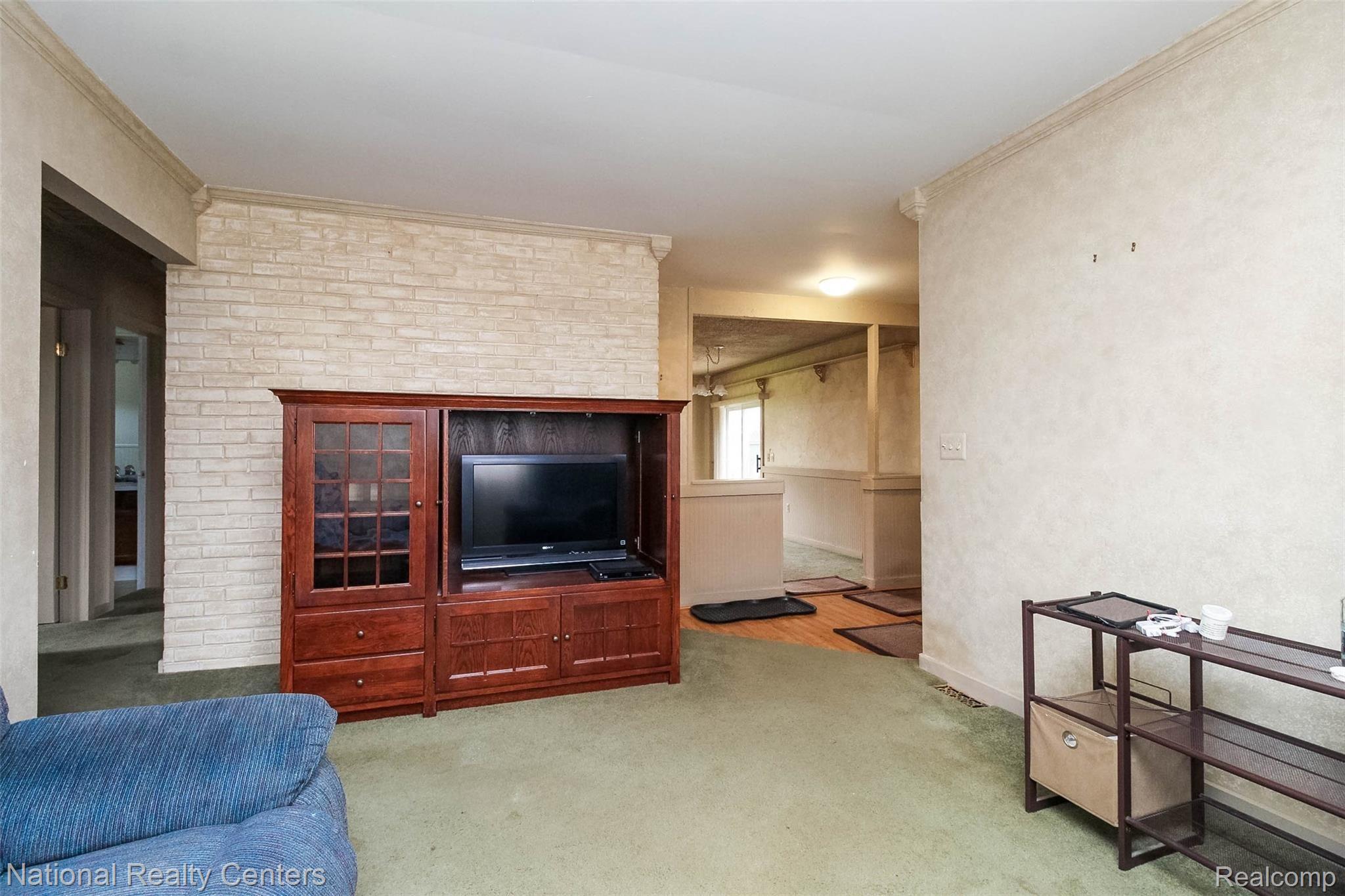 25684 Beck Road Novi, MI 48374 - Photo 8 of 36 8.jpg