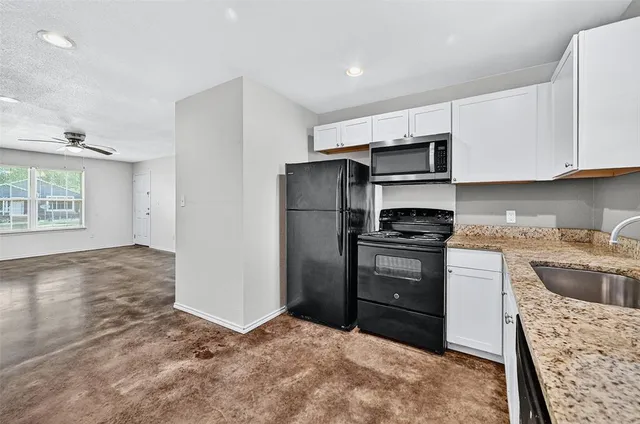 $279,000 | 708 Seven Oaks Road, Unit 712, Bonham, TX 75418