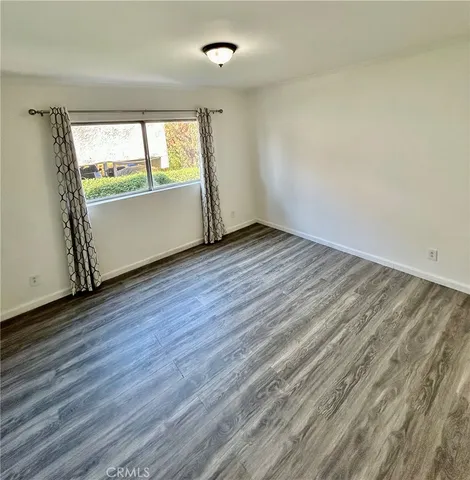 $1,995 | 14823 Gilmore Street, Unit 106W, Van Nuys, CA 91411