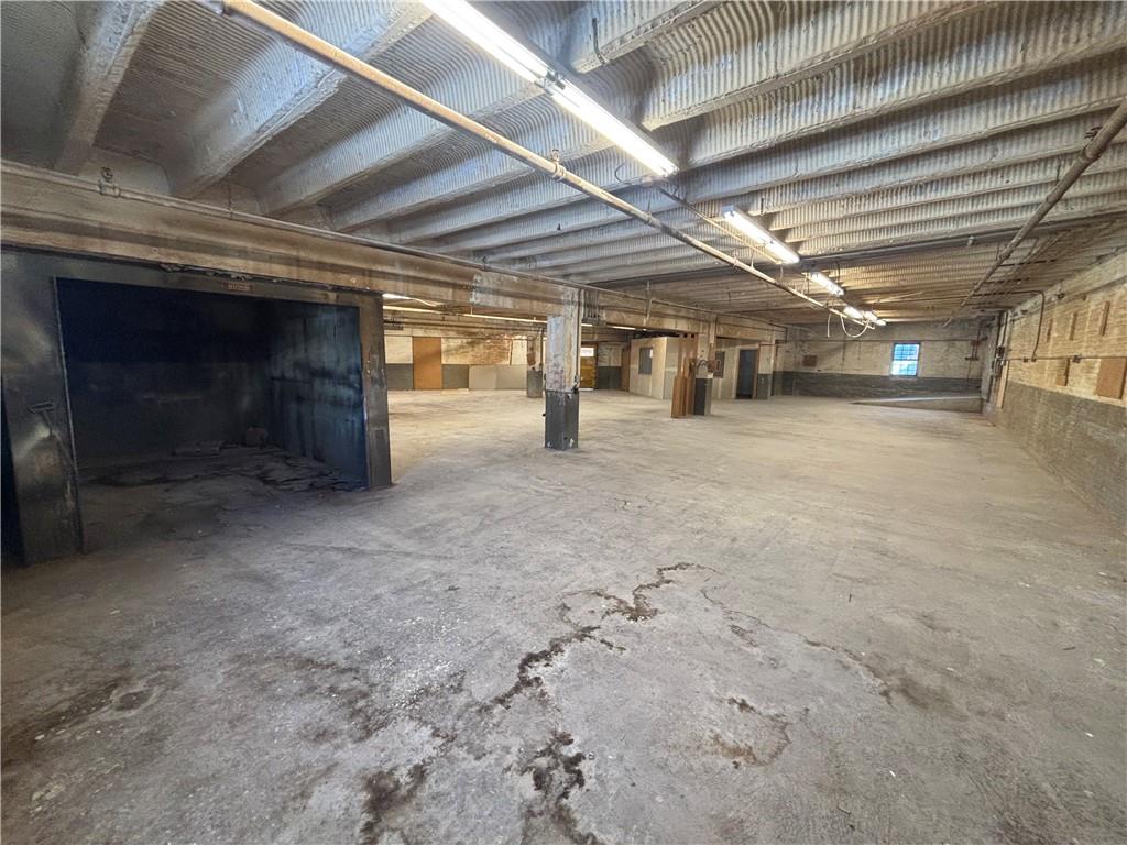 918 Rickenbach Street Pittsburgh, PA 15212 - Photo 14 of 28