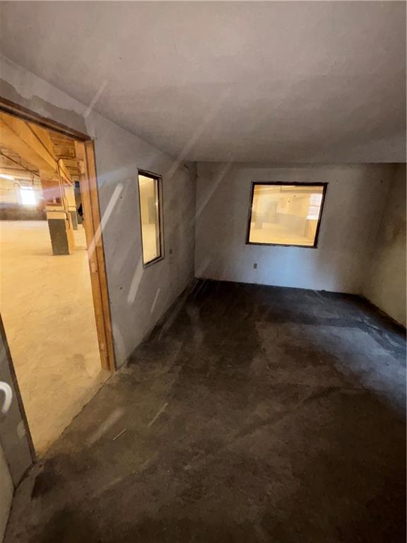 918 Rickenbach Street Pittsburgh, PA 15212 - Photo 23 of 28