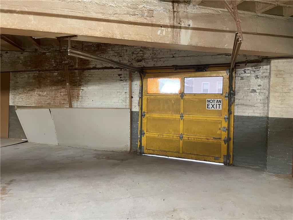 918 Rickenbach Street Pittsburgh, PA 15212 - Photo 26 of 28