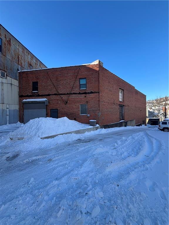 918 Rickenbach Street Pittsburgh, PA 15212 - Photo 4 of 28