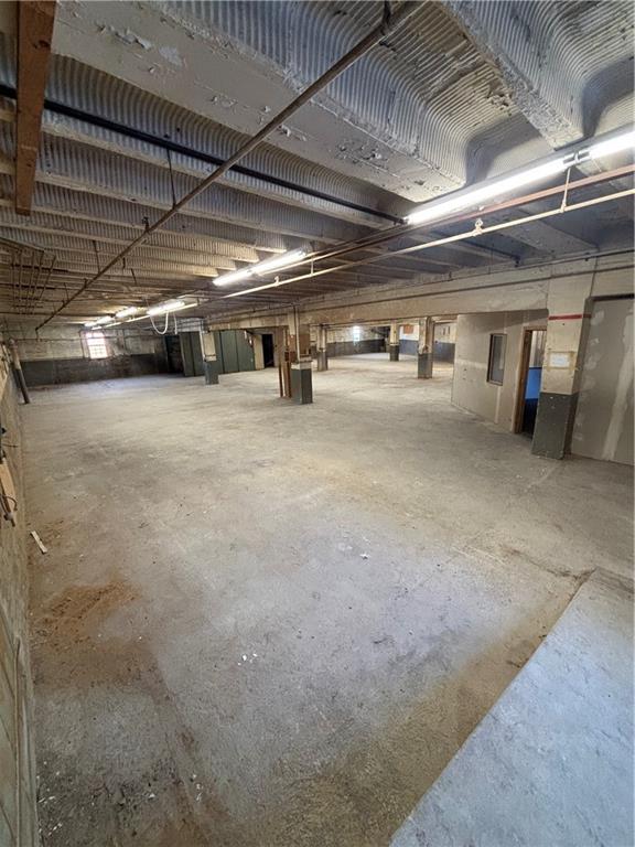 918 Rickenbach Street Pittsburgh, PA 15212 - Photo 10 of 28