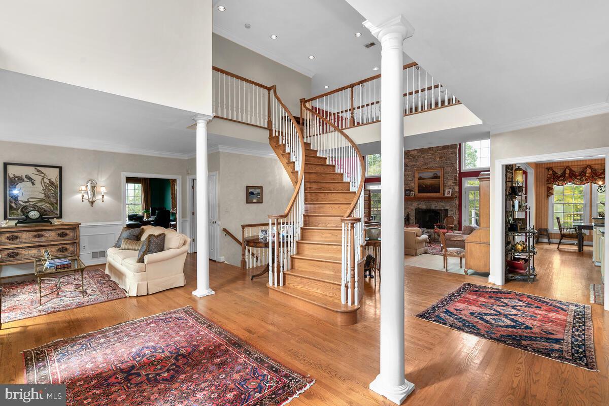 21304 Zion Road Brookeville, MD 20833 - Photo 19 of 109 Open and Bright Entry