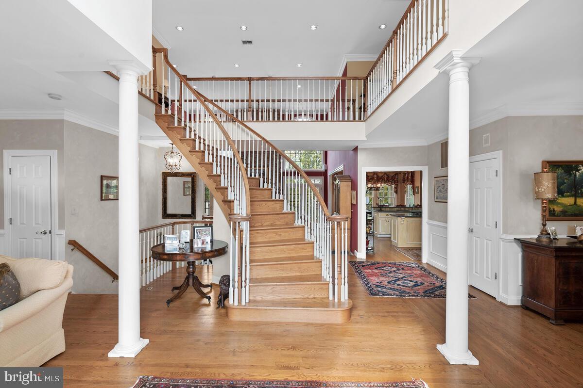 21304 Zion Road Brookeville, MD 20833 - Photo 20 of 109 Inviting Staircase