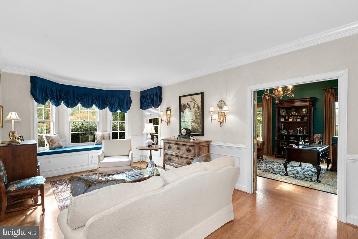 21304 Zion Road Brookeville, MD 20833 - Photo 21 of 109 Living Room