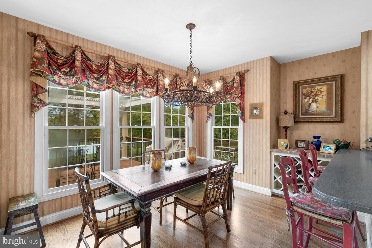 21304 Zion Road Brookeville, MD 20833 - Photo 40 of 109 Breakfast Room