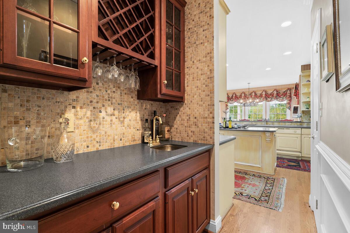 21304 Zion Road Brookeville, MD 20833 - Photo 41 of 109 Butlers Pantry
