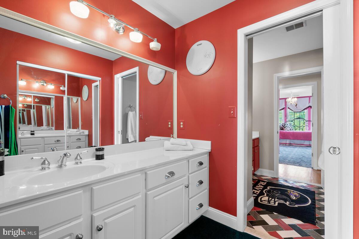 21304 Zion Road Brookeville, MD 20833 - Photo 66 of 109 Bathroom Shared by Bedroom 2 and 4