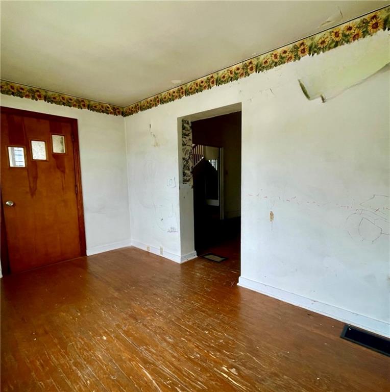 315 Spruce Street Vandergrift, PA 15690 - Photo 5 of 14 a view of an empty room