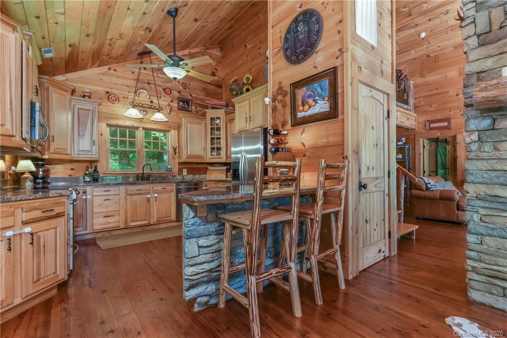 512 Caledonia Road Landrum, SC 29356 - Photo 15 of 35