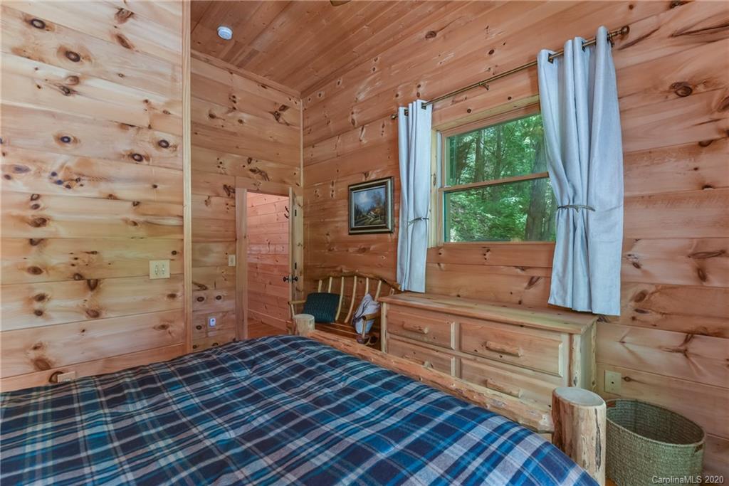 512 Caledonia Road Landrum, SC 29356 - Photo 24 of 35