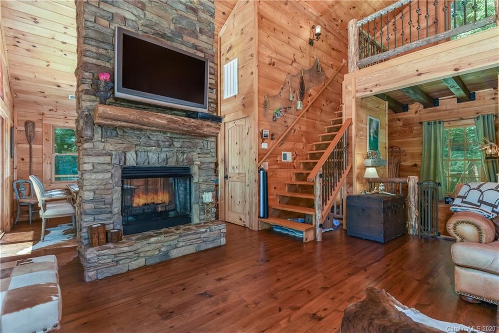 512 Caledonia Road Landrum, SC 29356 - Photo 8 of 35