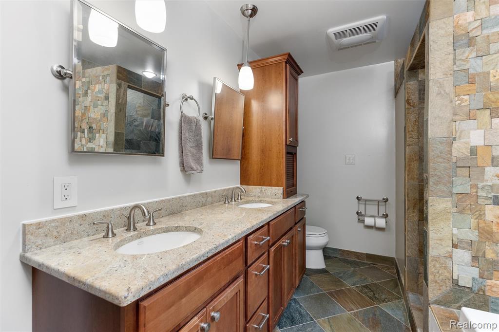 793 Box Canyon Court Rochester Hills, MI 48309 - Photo 35 of 48