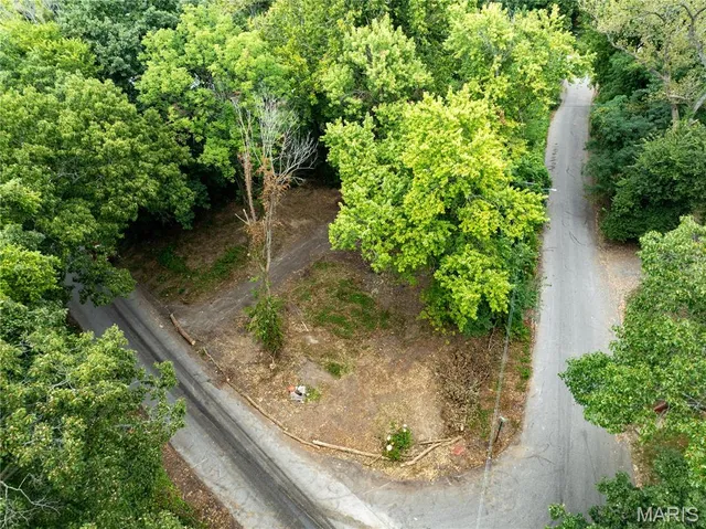 $8,000 | 9914 Valley Drive, Riverview, MO 63137