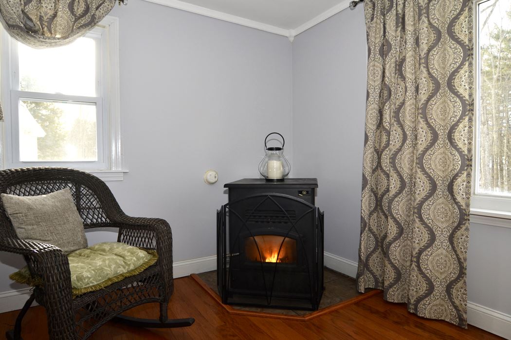 172 Gorham Pond Road Goffstown, NH 03045 - Photo 6 of 16