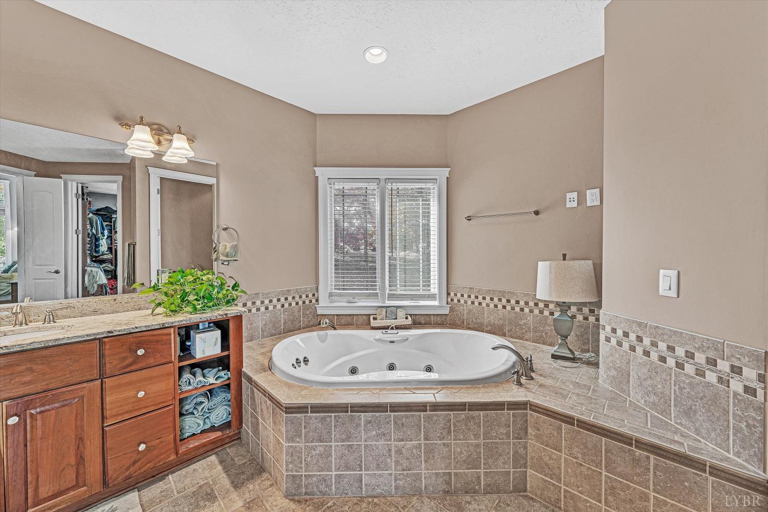 803 Compass Cove Circle Moneta, VA 24121 - Photo 15 of 92