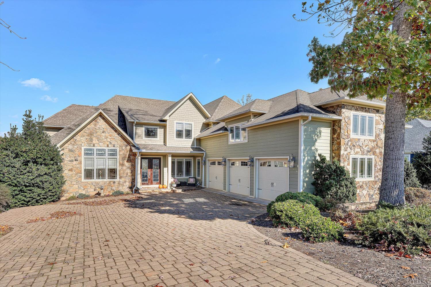 803 Compass Cove Circle Moneta, VA 24121 - Photo 3 of 92