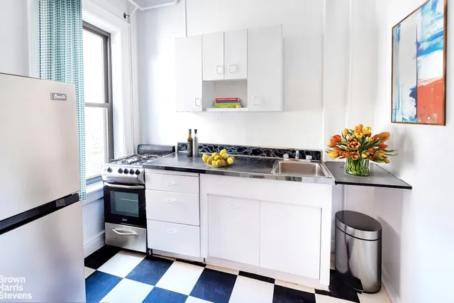 $799,000 | 137 West 12th Street, Unit 51 | West Village