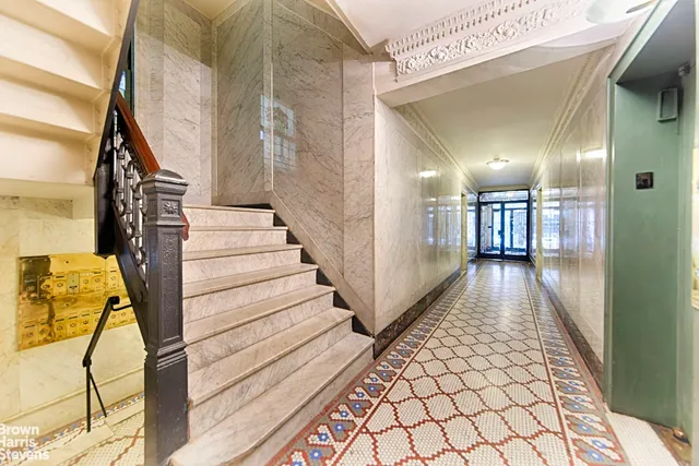 $799,000 | 137 West 12th Street, Unit 51 | West Village