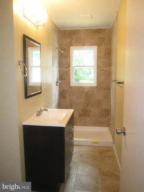 8015 Rugby Road Manassas Park, VA 20111 - Photo 17 of 30 Bath # 2