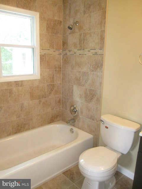 8015 Rugby Road Manassas Park, VA 20111 - Photo 20 of 30 Bath (Master)