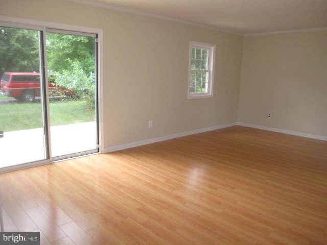 8015 Rugby Road Manassas Park, VA 20111 - Photo 24 of 30 Family room # 2