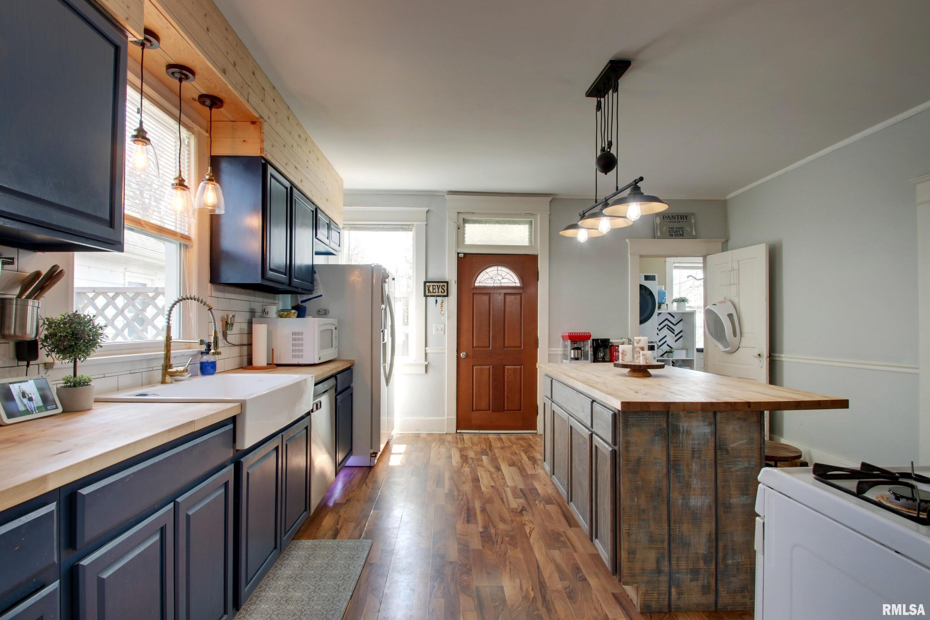 2110 State Street Quincy, IL 62301 - Photo 7 of 24 Gallery Image 7