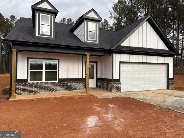 $359,900 | 2113 North Hicks Road, Toccoa, GA 30577