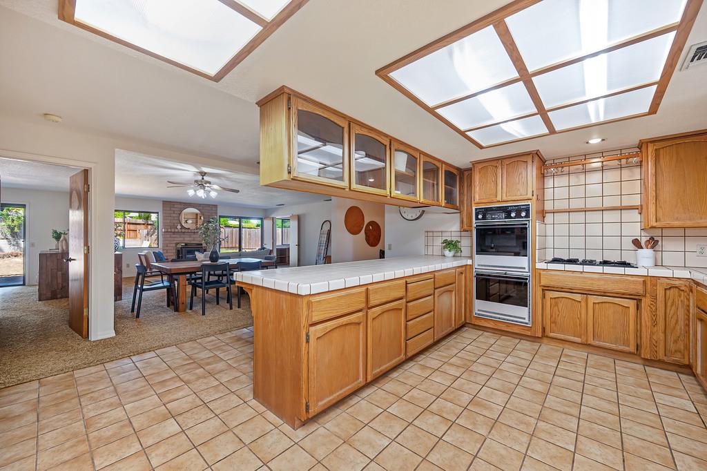 4124 Mindt Court Carmichael, CA 95608 - Photo 18 of 52