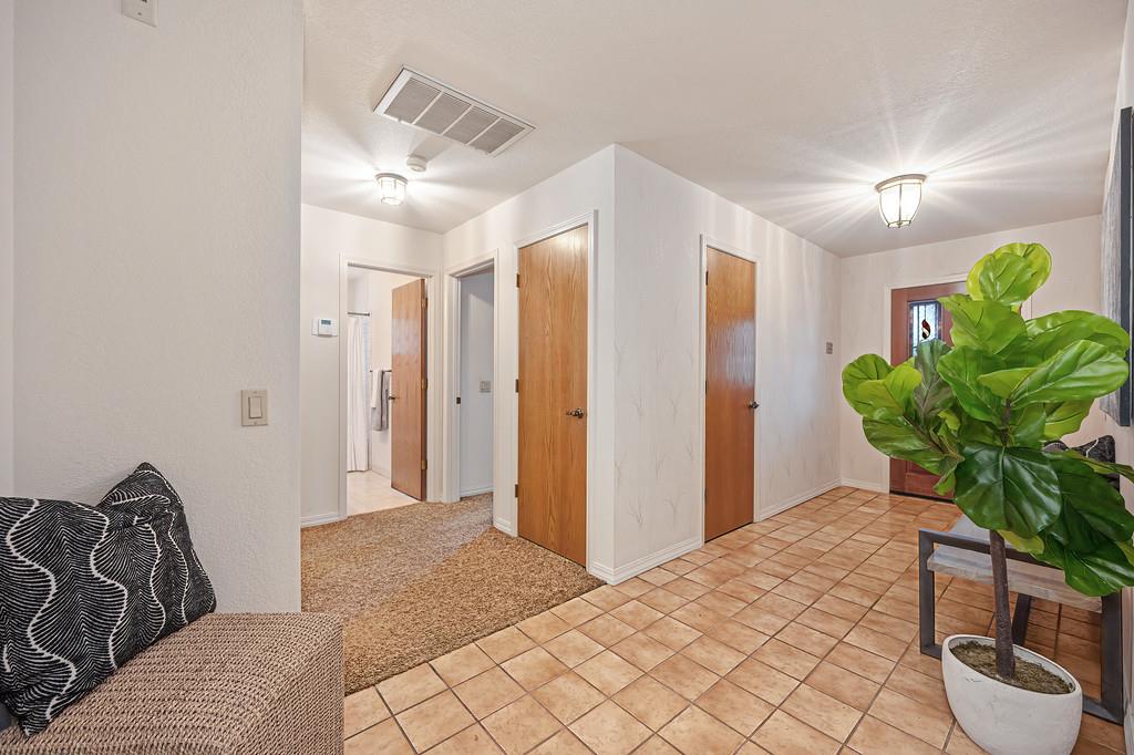 4124 Mindt Court Carmichael, CA 95608 - Photo 6 of 52