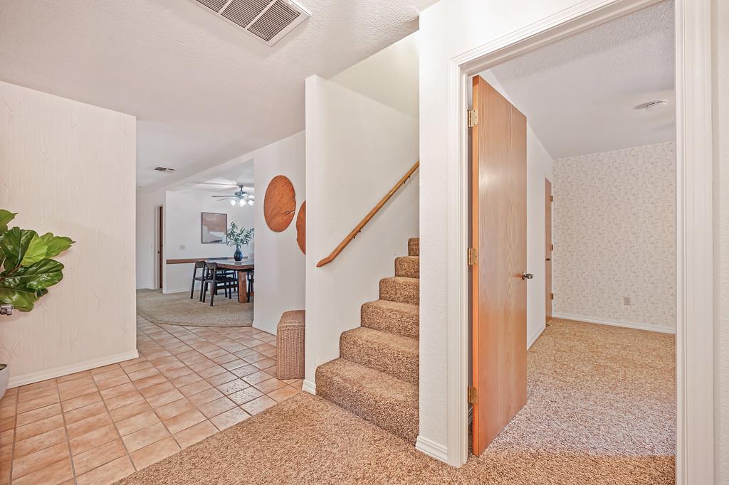 4124 Mindt Court Carmichael, CA 95608 - Photo 8 of 52