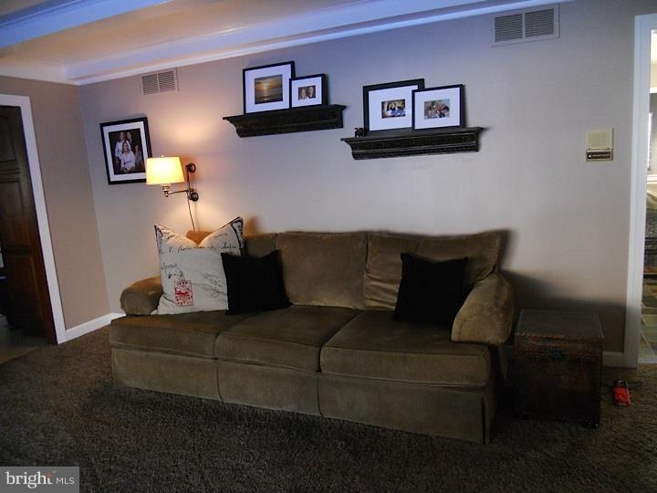 3125 Cricket Road Reading, PA 19605 - Photo 8 of 25 Great Room