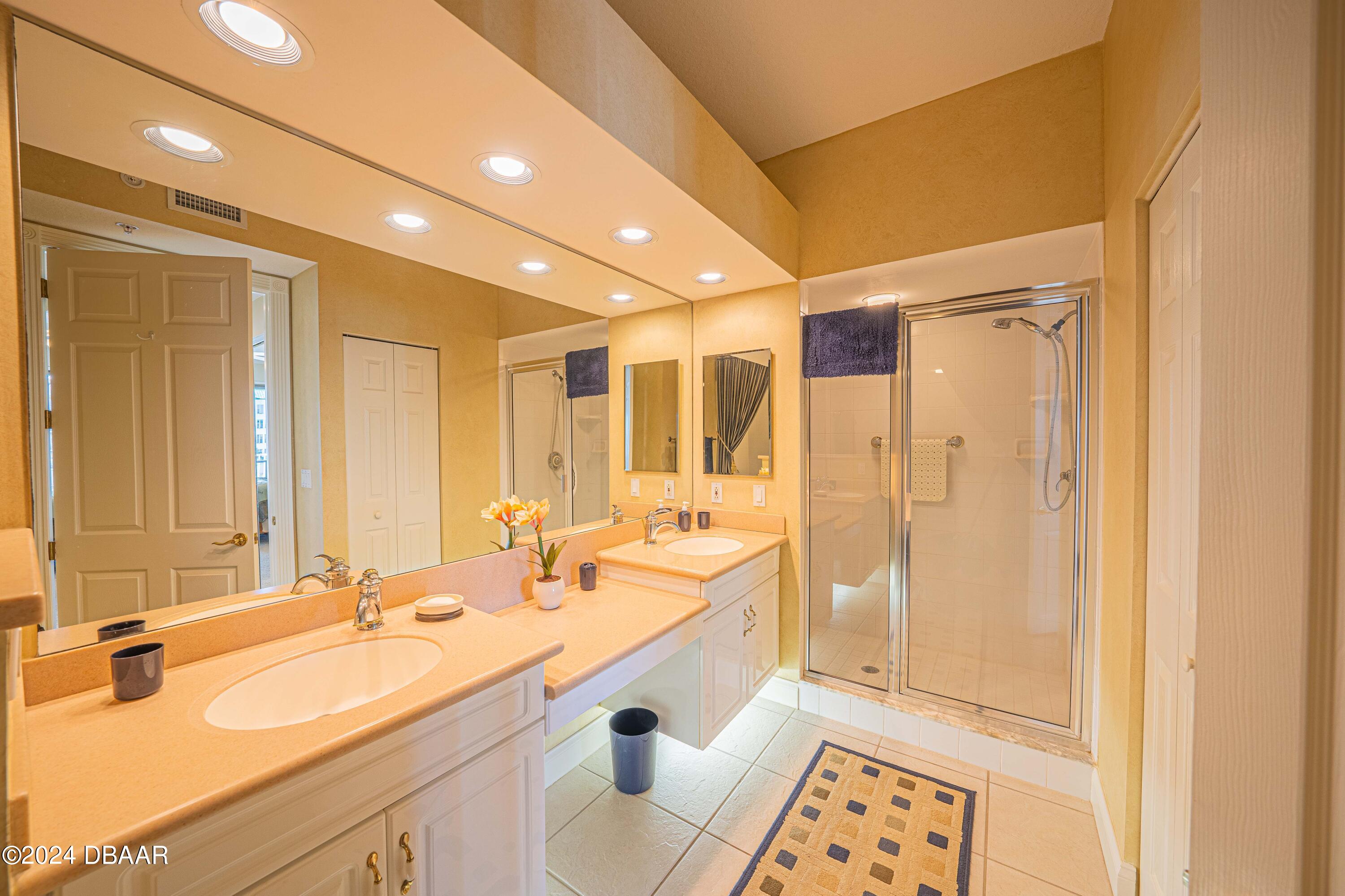 4625 Rivers Edge Village Lane, Unit 5301 Ponce Inlet, FL 32127 - Photo 27 of 50 ENSUITE BATHROOM