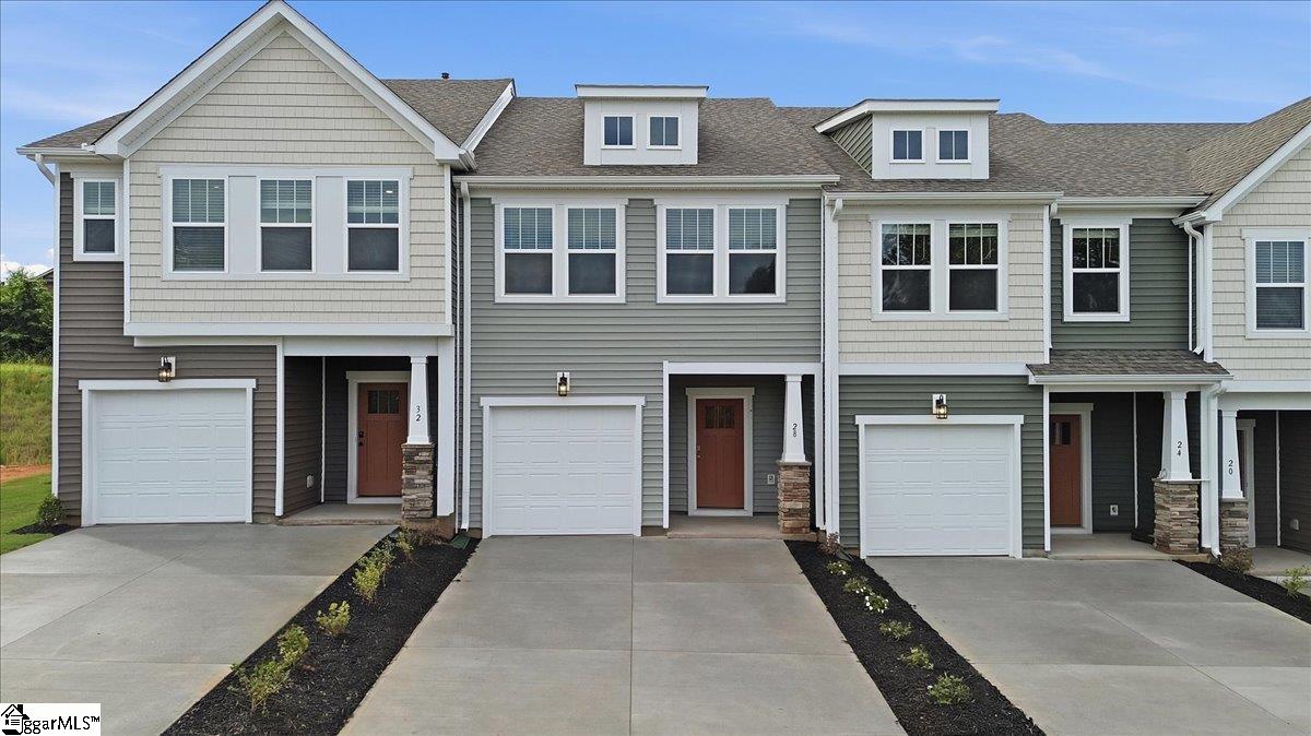 28 Shoemaker Road Greenville, SC 29617 - Photo 1 of 32