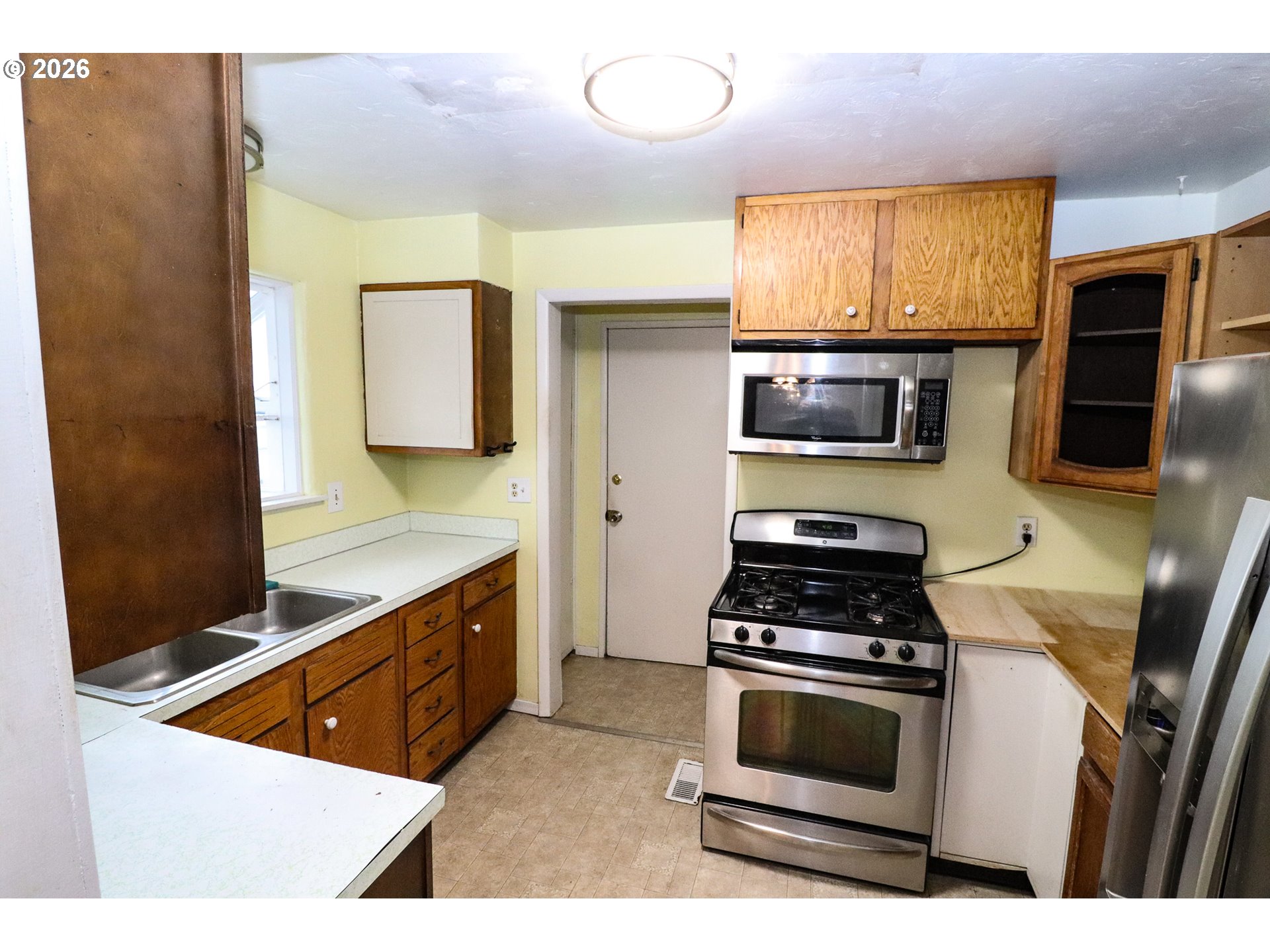 624 Tinamou Lane Springfield, OR 97477 - Photo 11 of 39