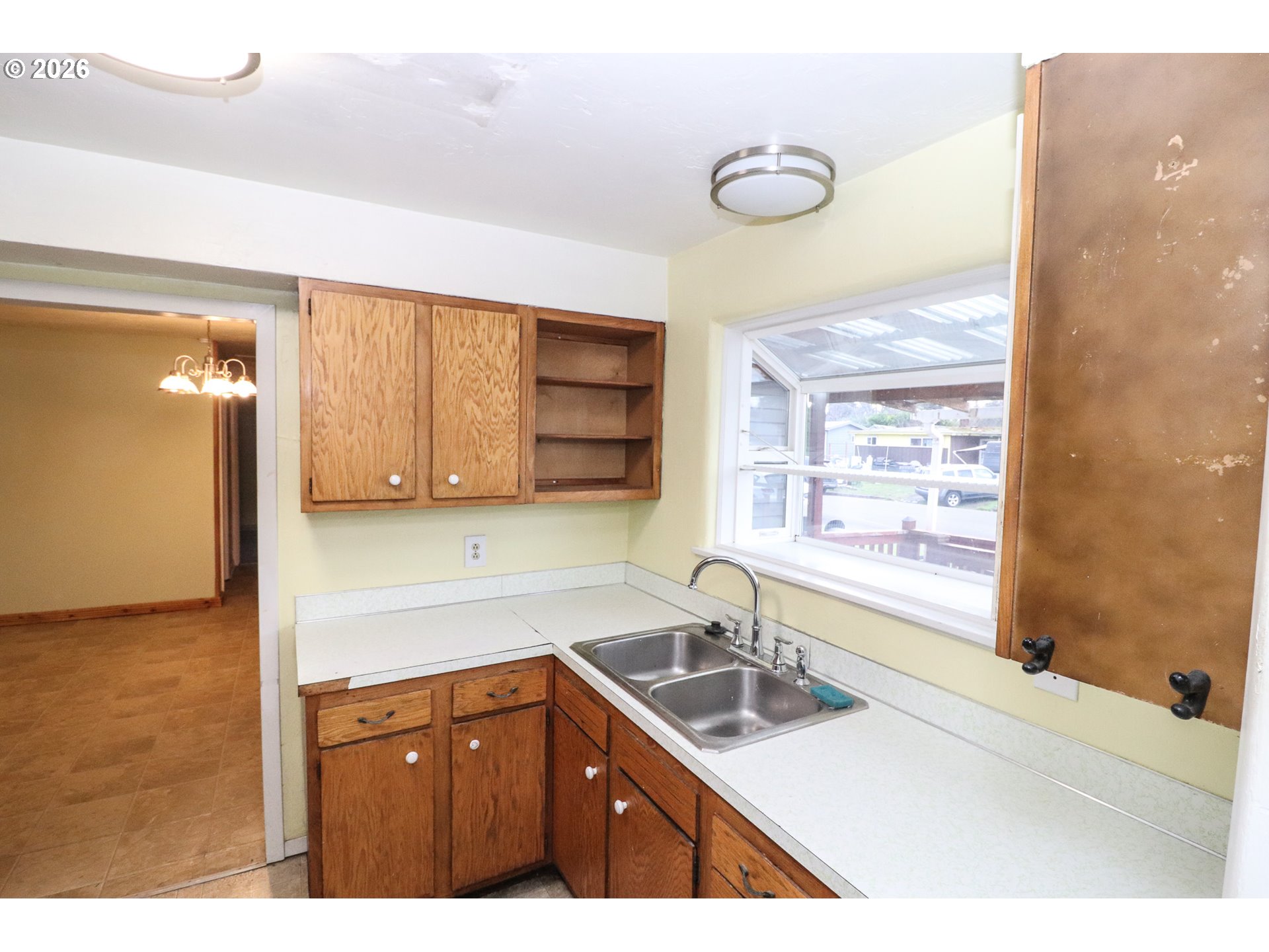 624 Tinamou Lane Springfield, OR 97477 - Photo 13 of 39