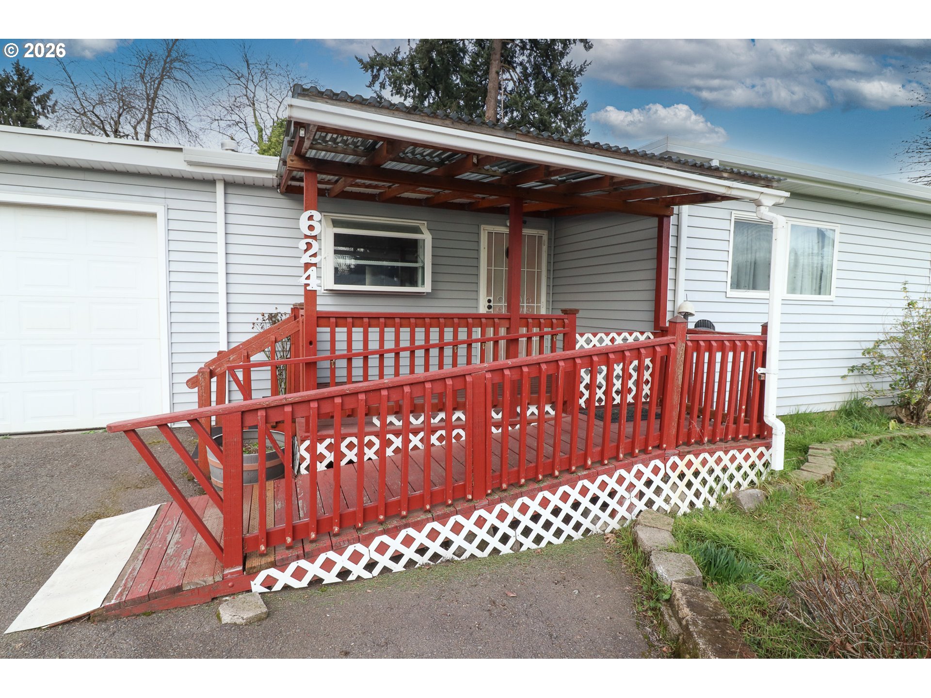 624 Tinamou Lane Springfield, OR 97477 - Photo 2 of 39