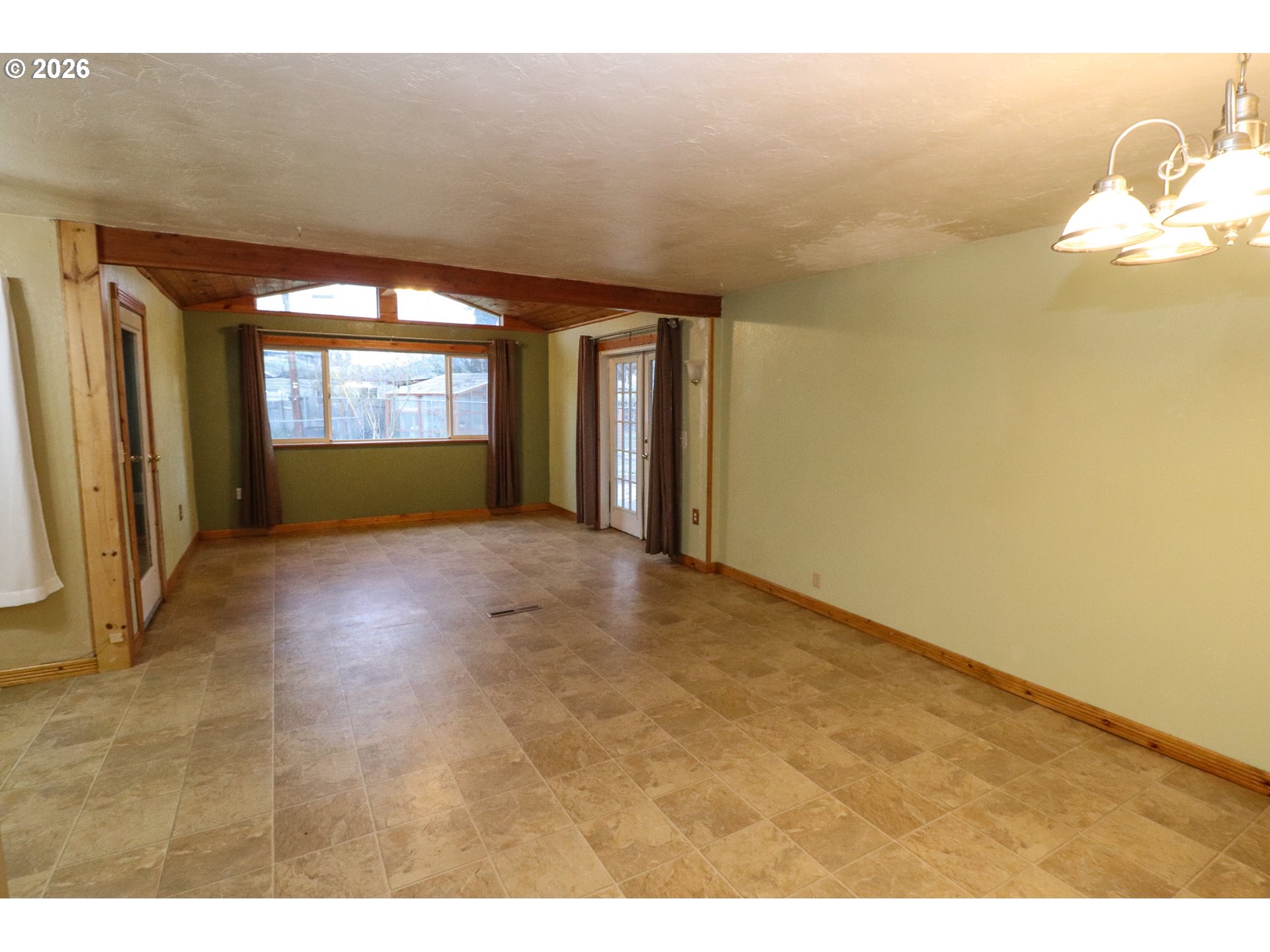 624 Tinamou Lane Springfield, OR 97477 - Photo 6 of 39