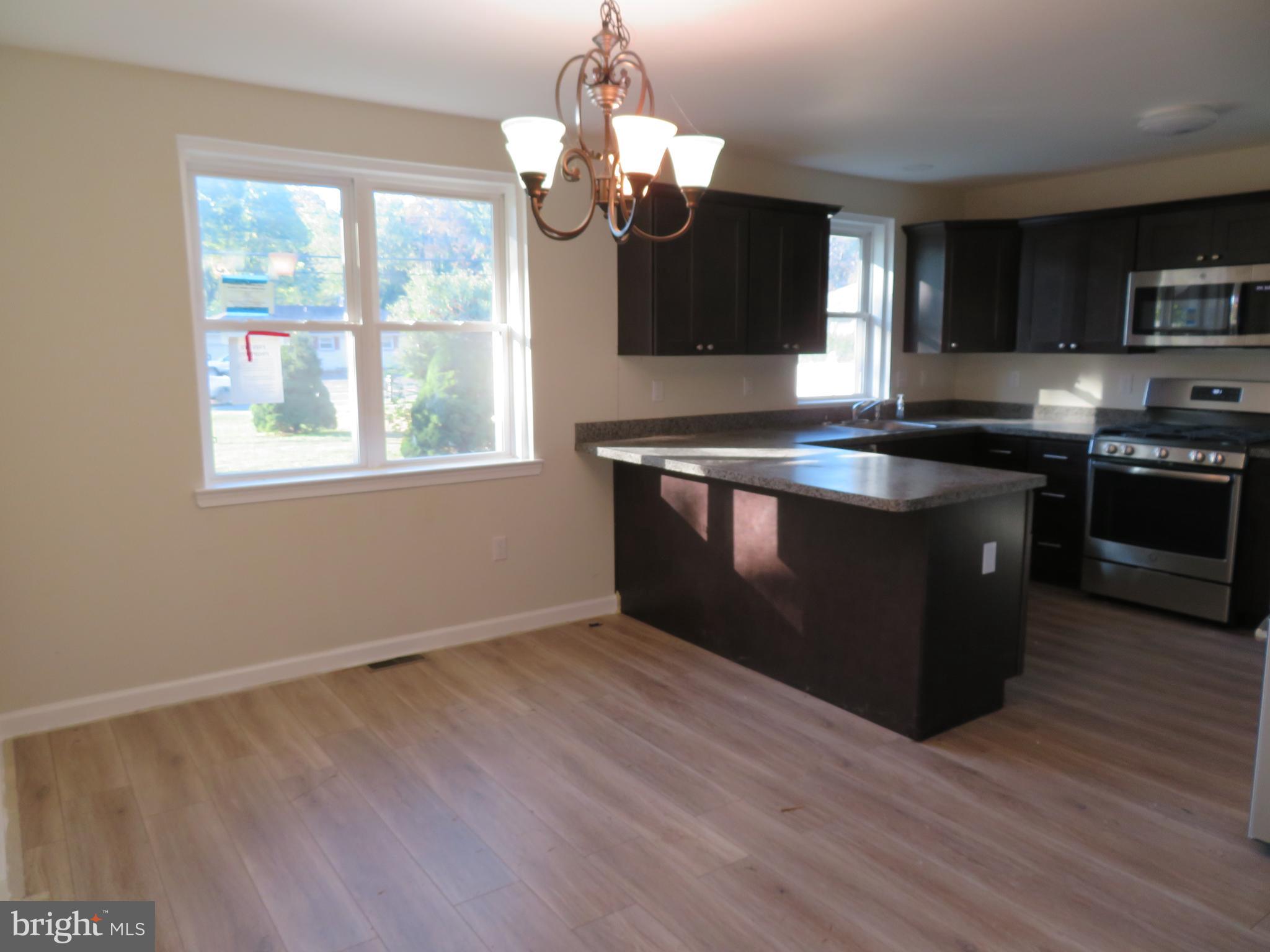 831 East Evesham Road Runnemede, NJ 08029 - Photo 10 of 15 Eat-in Kitchen area