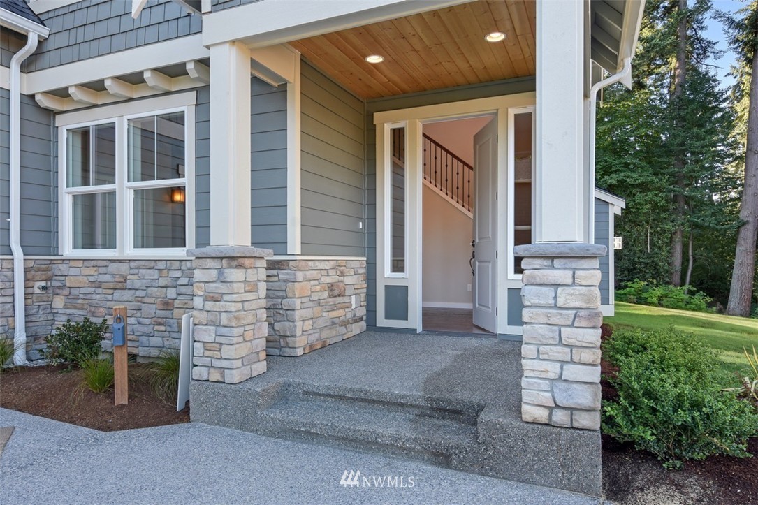 17928 Circle Drive Bothell, WA 98011 - Photo 2 of 23 Gallery Image 2